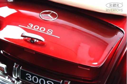 Детский электромобиль Mercedes-Benz 300S красный глянец