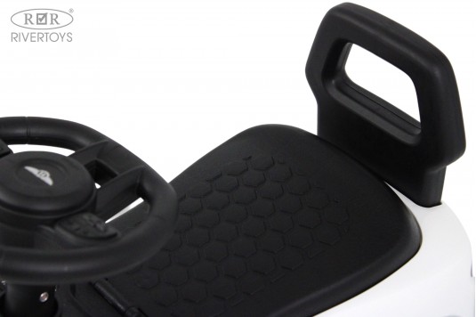 Детский толокар Z004ZZ-T белый Детский толокар Z004ZZ-T белый