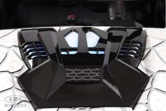 Детский электромобиль A707AA LUX NEW 4WD белый Spider Детский электромобиль A707AA LUX NEW 4WD белый Spider