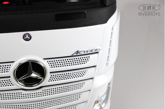 Детский электромобиль Mercedes-Benz Actros 4WD (HL358) белый