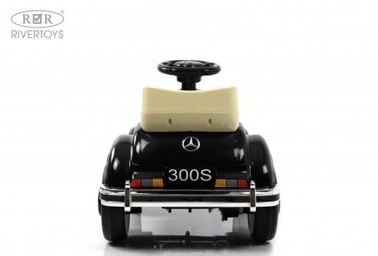 Детский толокар Mercedes-Benz 300S (LS-128A) черный