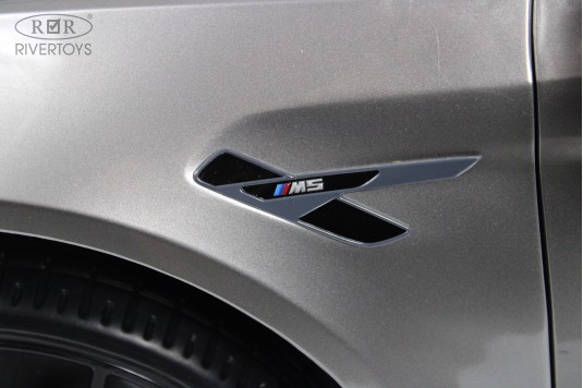 Детский электромобиль BMW M5 Competition (A555MP) серый глянец