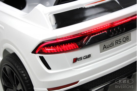 Детский электромобиль Audi RS Q8 (HL518) белый
