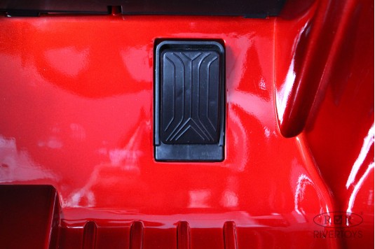 Детский электромобиль K111PX красный глянец