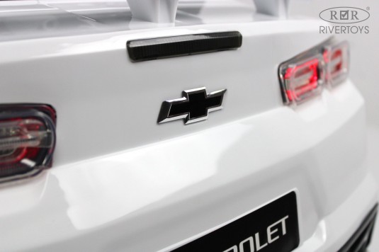 Детский электромобиль Chevrolet Camaro 2SS (HL558) белый