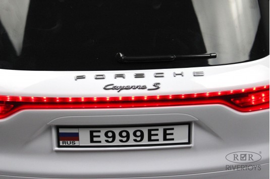 Детский электромобиль E999EE белый