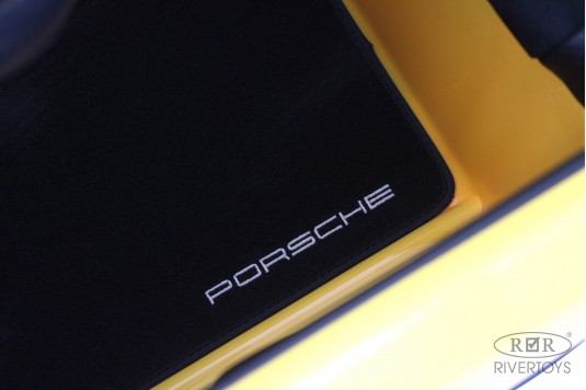 Детский электромобиль Porsche 911 GT3 (Y911YY) желтый Детский электромобиль Porsche 911 GT3 (Y911YY) желтый