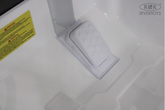 Детский электромобиль М101БХ белый