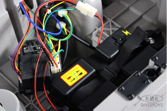 Детский электромобиль Z888ZZ серый