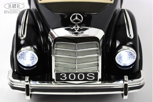 Детский толокар Mercedes-Benz 300S (LS-128A) черный