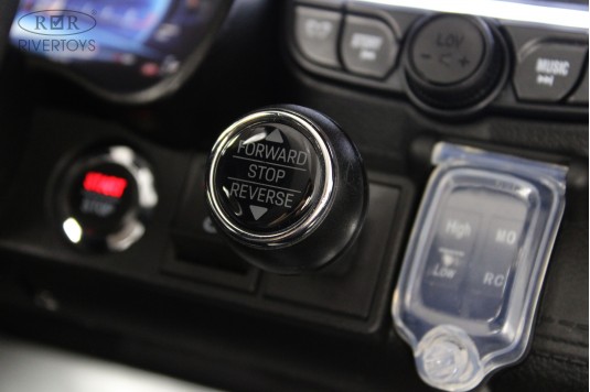 Детский электромобиль Mercedes Benz GT63 Y001YY белый Детский электромобиль Mercedes Benz GT63 Y001YY белый