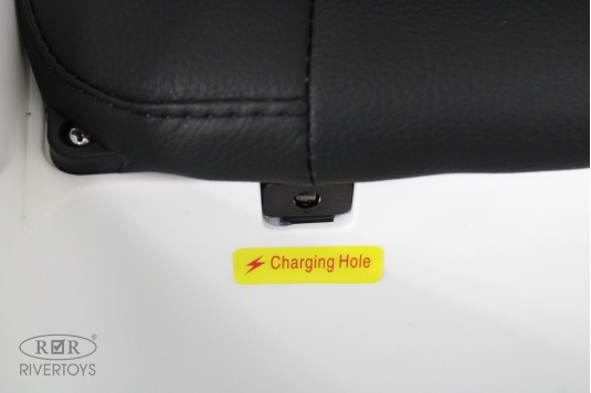 Детский электромобиль М101БХ белый