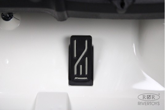 Детский электромобиль Lexus LX570 (Y555YY) белый